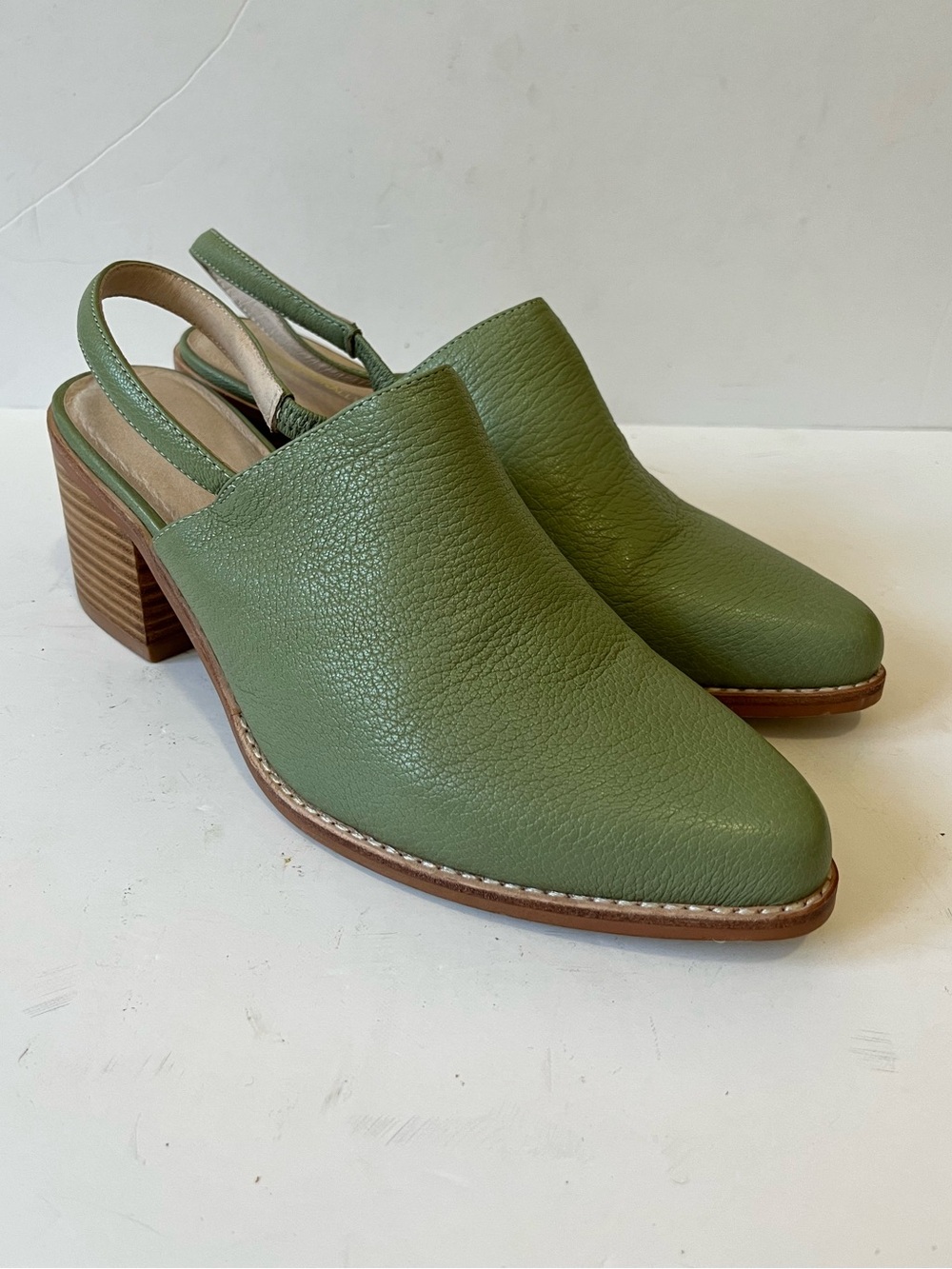 Intentionally Blank Sage Green Leather Slingback Block Heel Mules size 10 - Picture 2 of 9